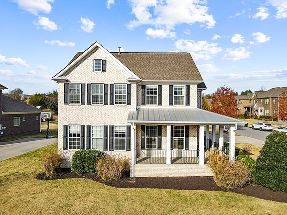 3rd image of 9172 Macauley Ln