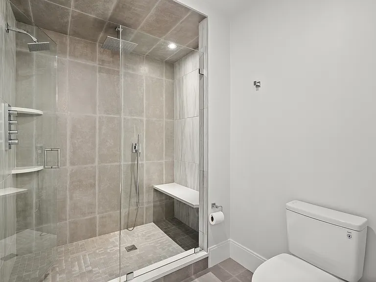 201 W 8th St #3A — Photo 18