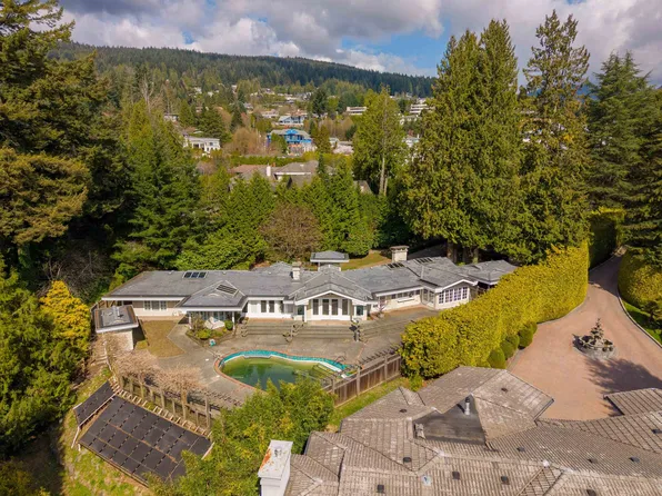 888 Pyrford Rd, West Vancouver, BC V7S 2A1