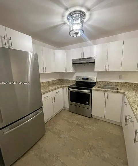 180 Royal Palm Rd #109 — Photo 6