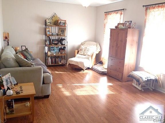 3rd image of 190 Beaver Dam Drive