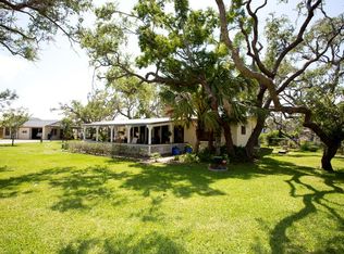 40 Mockingbird Ln, Rockport, TX 78382
