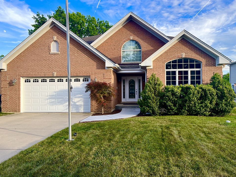1st image of 2437 Bel Air Dr
