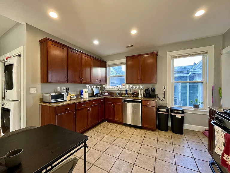 122 Calumet St #3 — Photo 1