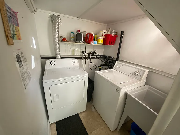 163 Campbell Ave #BASEMENT — Photo 20
