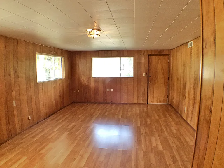 15220 NE 3rd Pl — Photo 27