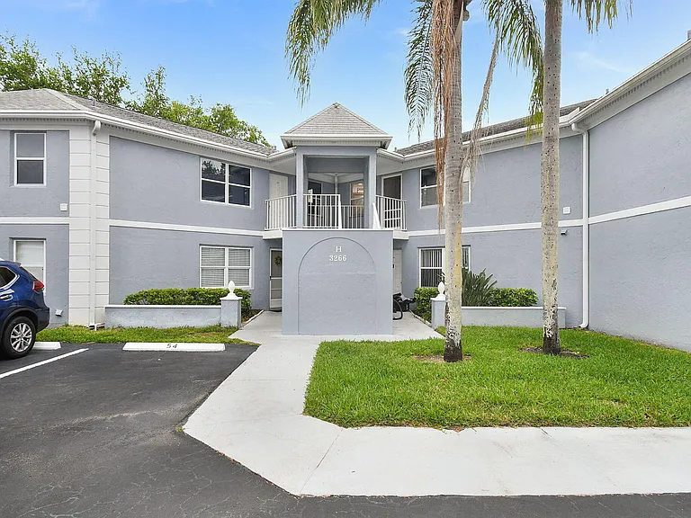 3266 SE Aster Ln #H246 — Photo 3