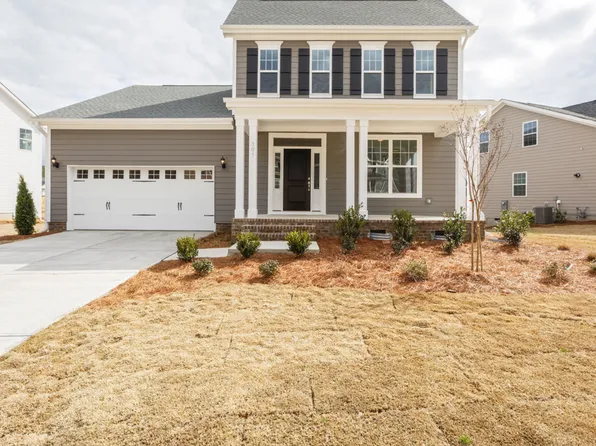 301 Cahors Trl, Holly Springs, NC 27540