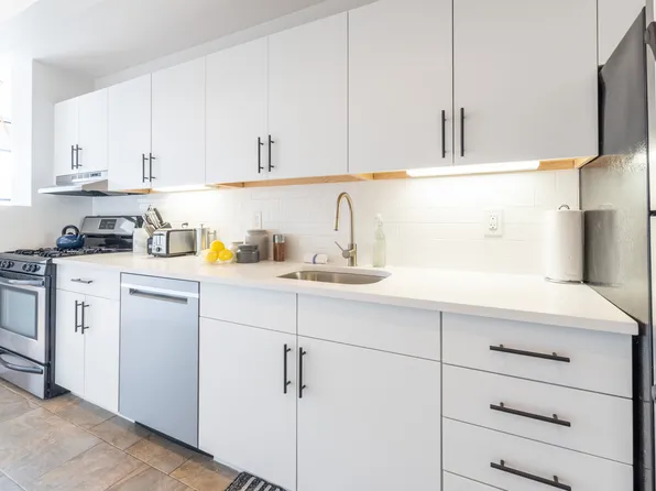 209 West 121st Street image 13 of 22