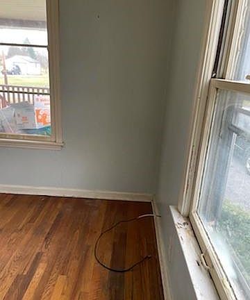 4th image of 417 Douglas St NE