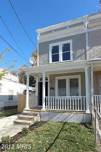 1924 17th St SE photo 1