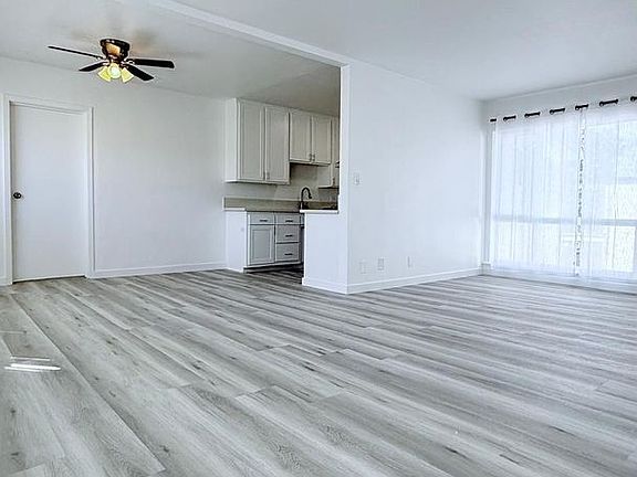 4th image of 3850 Potomac Ave #8