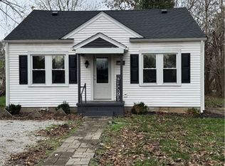 327 S 3rd St, Austin, IN 47102