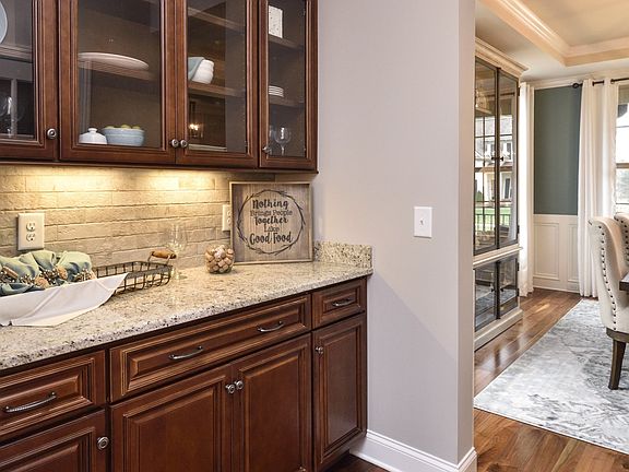 5th image of 681 Lawler Ln