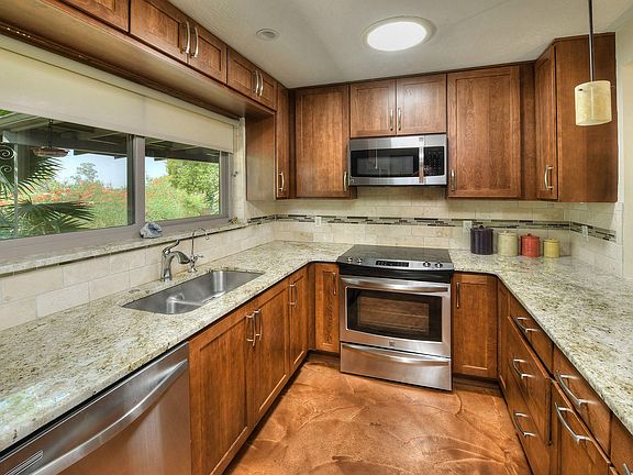 4th image of 6913 N Firenze Dr