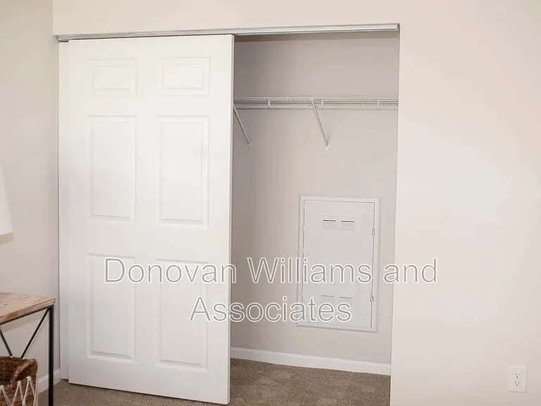 Woodland Park Apartments — Photo 21