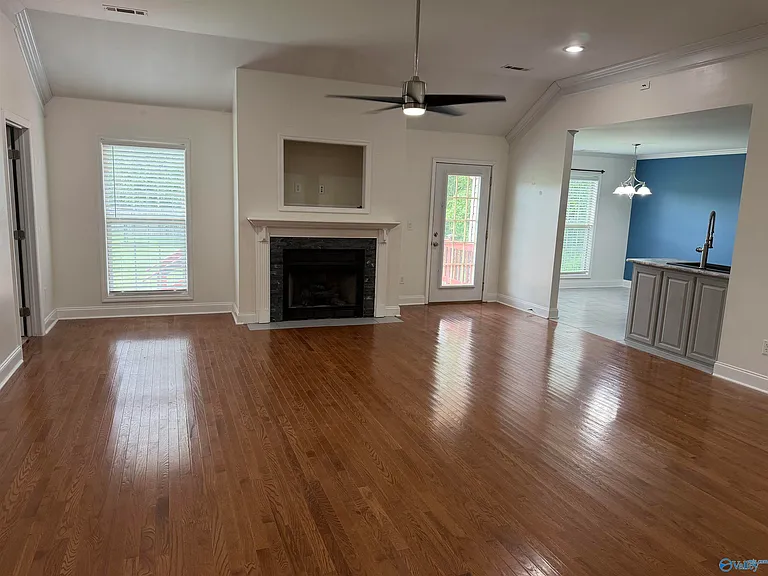 228 Tanner Point Dr — Photo 7