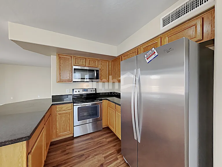 10460 E Obispo Ave — Photo 4