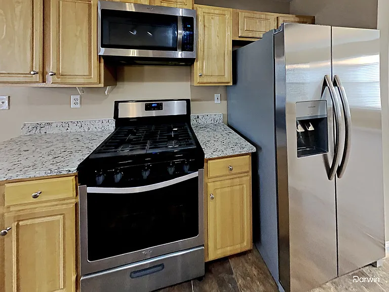 160 Long Dr — Photo 3
