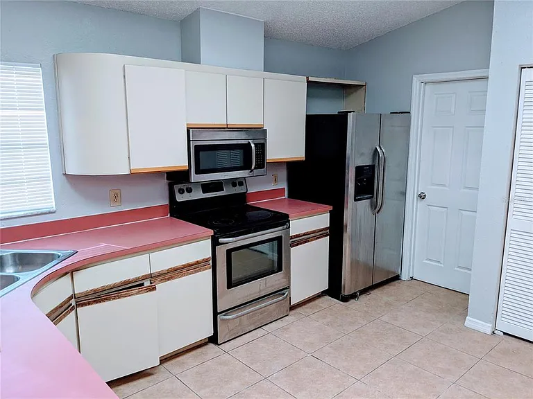 5327 Baldock Ave — Photo 2