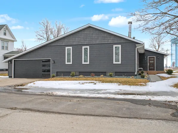 810 Main St, Mc Callsburg, IA 50154