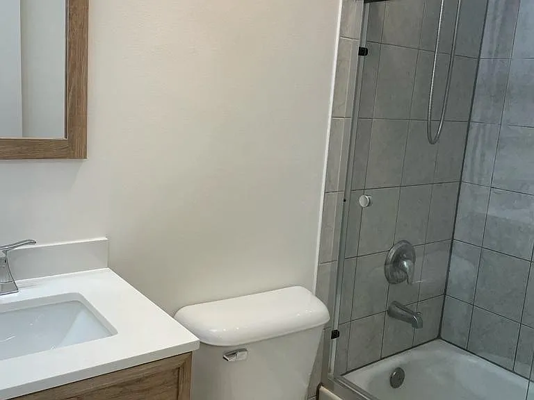 923 Jonathon Ct #304 — Photo 5