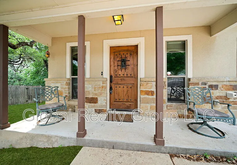 635 Bluffside Dr — Photo 4