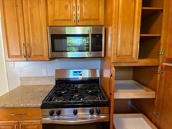 3rd image of 2325 4th St #A