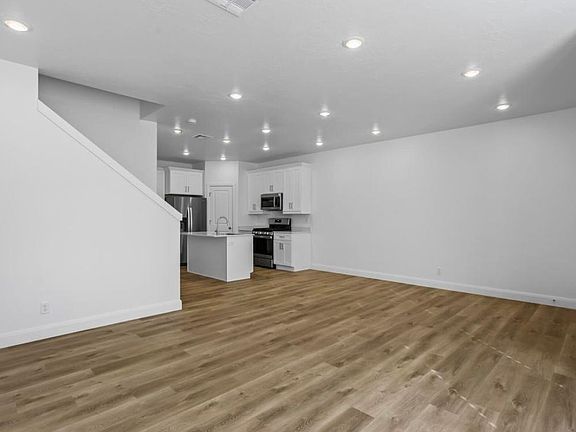 3rd image of 6029 S Carnelian Pkwy