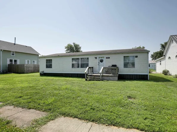 207 Adams St, Coatsburg, IL 62325