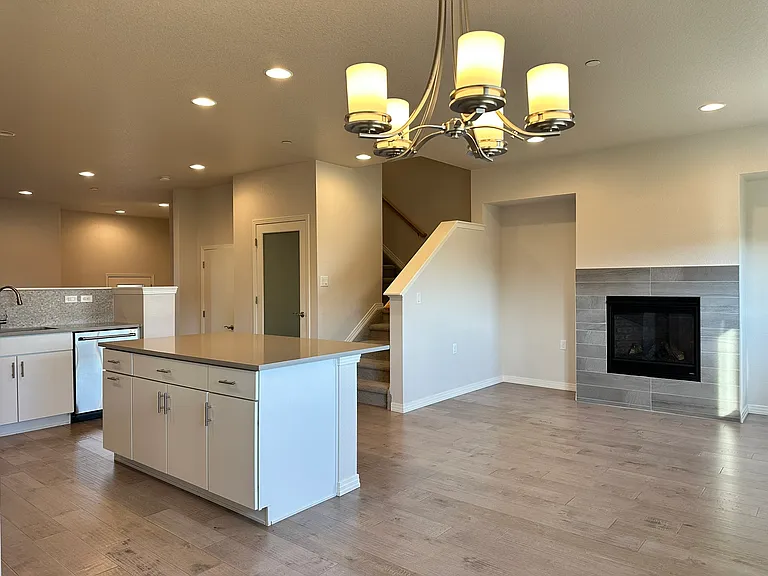 1023 Leonard Ln — Photo 7