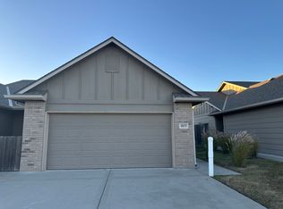 4833 N Hillside Ct, Wichita, KS 67219