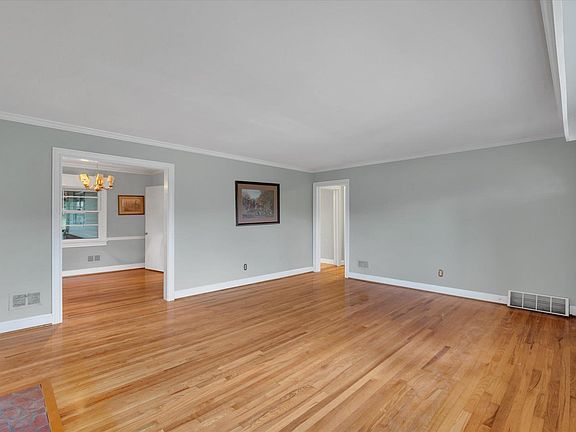 4th image of 146 Broughton Dr