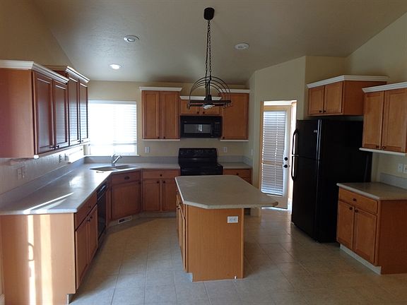 3rd image of 4195 N Pilgrims Cir