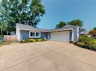 3044 Gale Rd, Willoughby, OH 44094