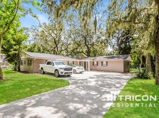 285 W Oak Hill Rd, Mount Dora, FL 32757