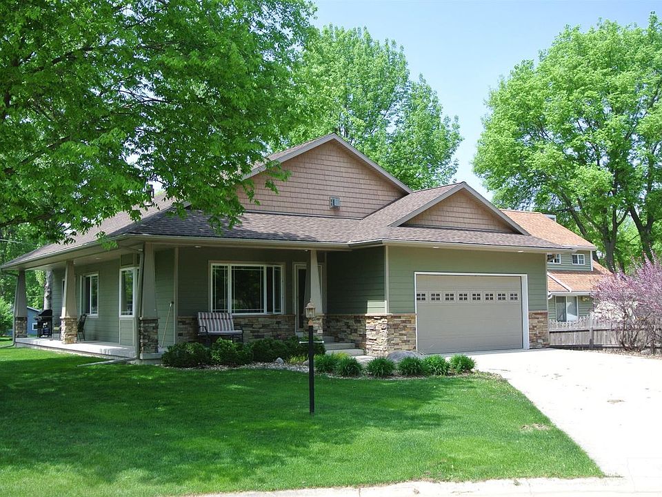 1st image of 15335 Bayside Ct