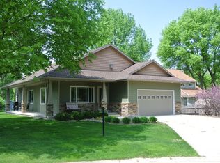 15335 Bayside Ct, Clear Lake, IA 50428
