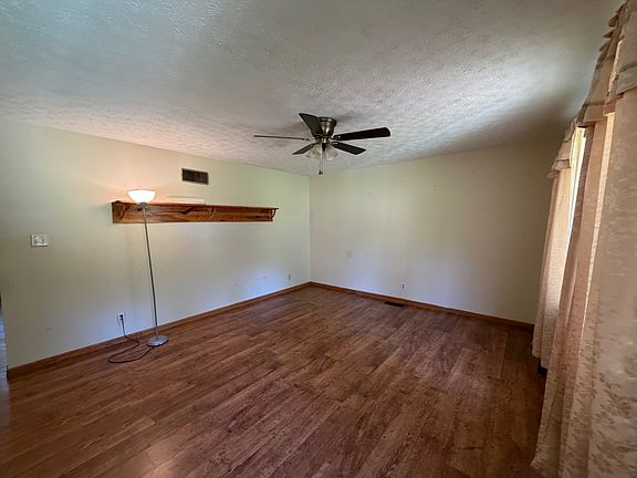 4th image of 5934 Oxford Rd