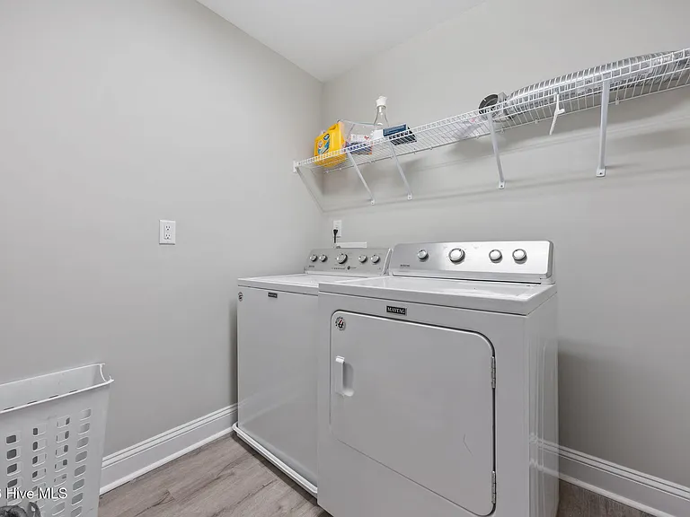 324 Dunston Rd — Photo 31