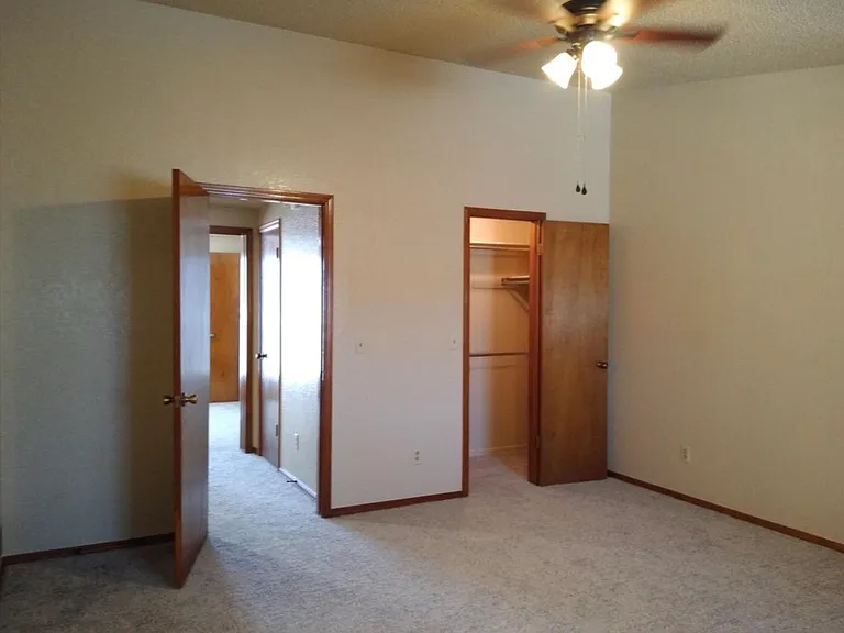 14113 Fairhill Ave — Photo 12