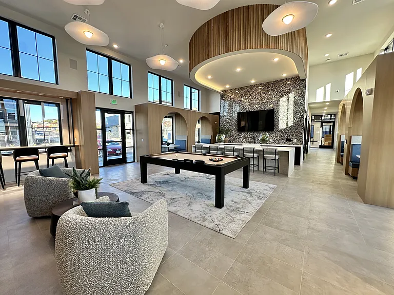 Switch Luxury Apartments — Photo 2