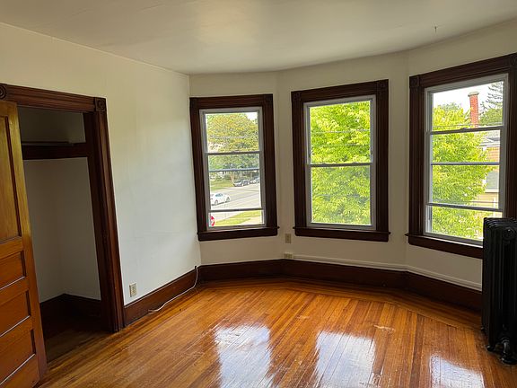 4th image of 170 Lake Ave #3&4