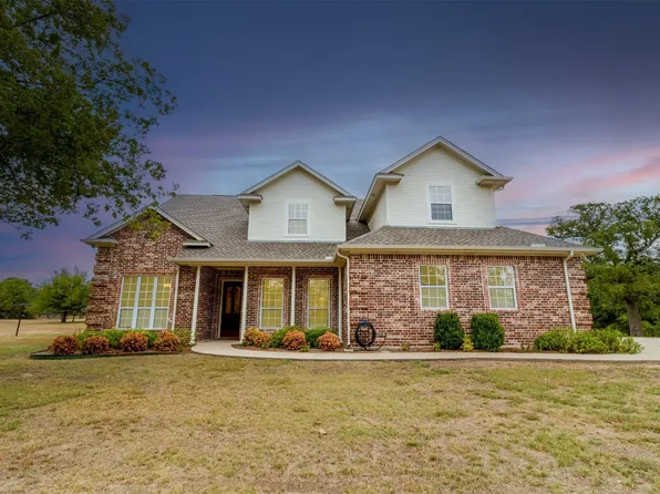 362 Twin Creek Ln, Springtown, TX 76082