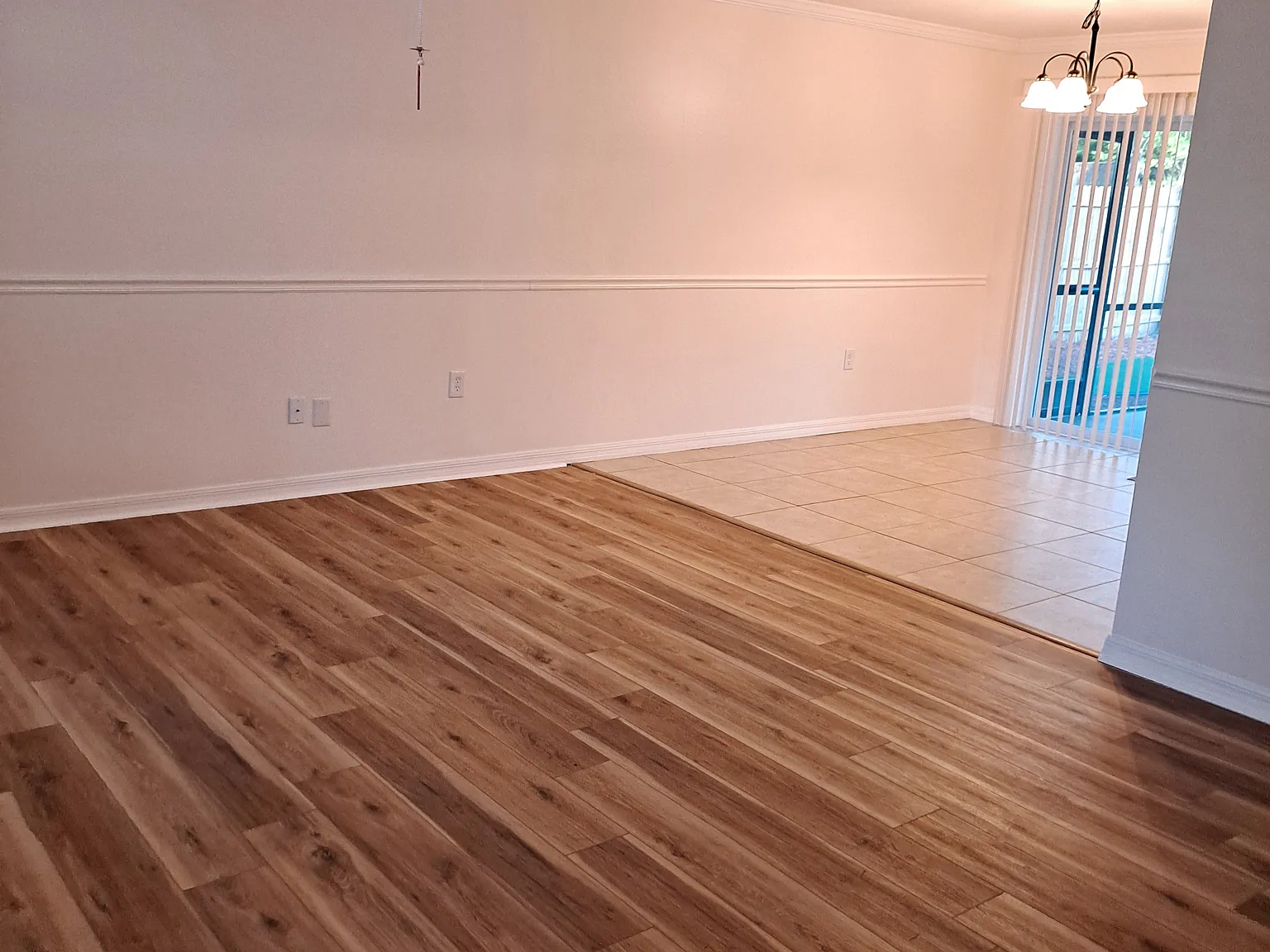 2 bed, 1075 sqft, $2,100 — Photo 2