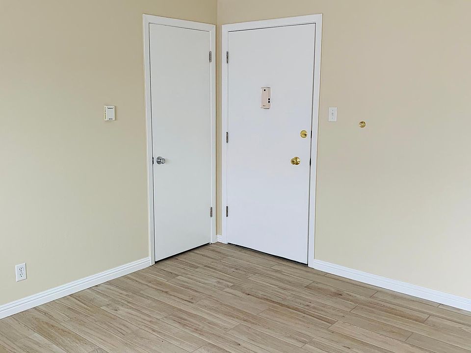 1st image of 241 10th Ave #5