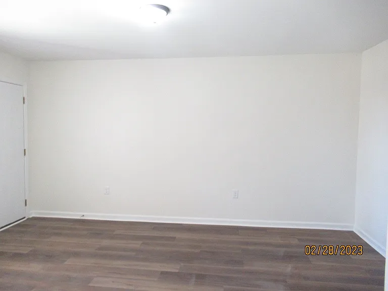 251 Rast St #L8 — Photo 20