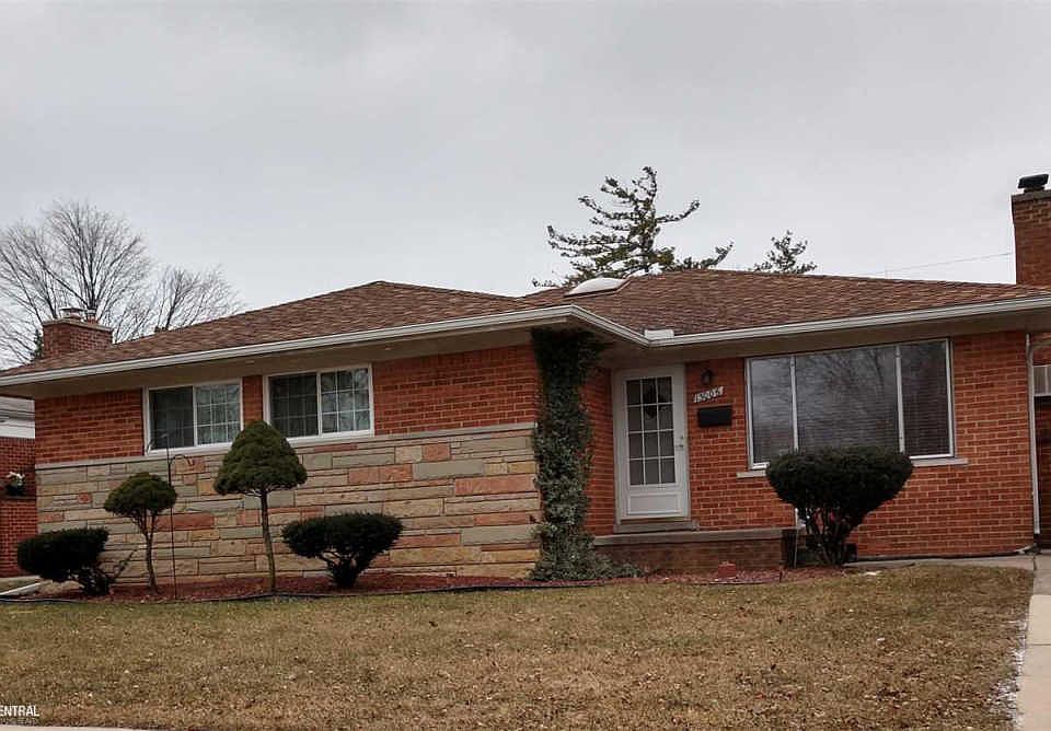 2nd image of 13006 Stamford Ave