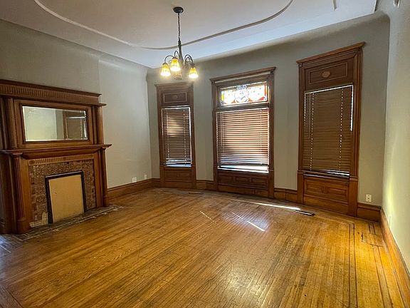 3rd image of 2433 Colfax Ave S #2433