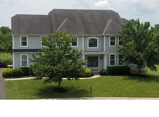 206 Grasshopper Ln, Royersford, PA 19468